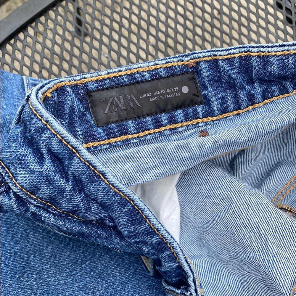 Zara Blue Straight Jeans Classic Denim Style - Picture 2 of 4